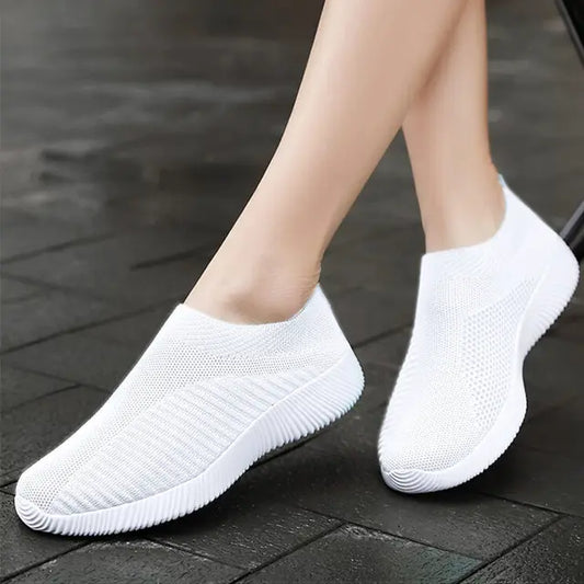 New Flying Weaving Shoes for Women's Leisure Sports Running Shoes Large Knitted One Step Lazy Shoes